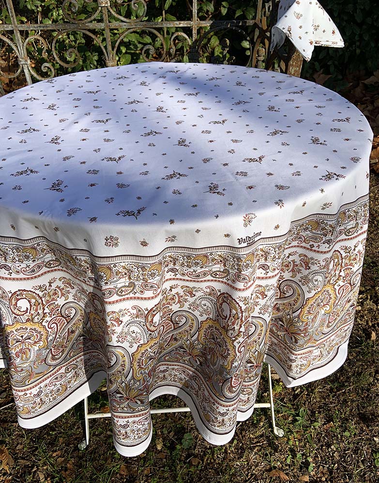 Bagnols Perle Coated Cotton Round Tablecloth